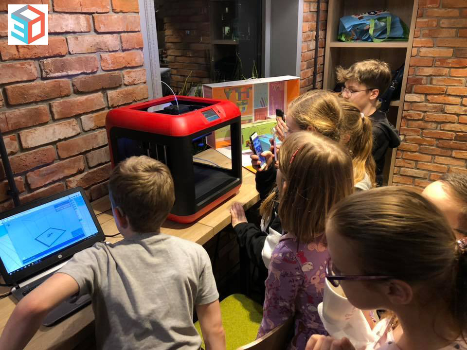 Zajęcia dla dzieci Ferie zimowe z Ilearn 3D! Poznaj podstawy projektowania 3D i wydrukuj swój projekt na drukarce 3D! w Warszawie
