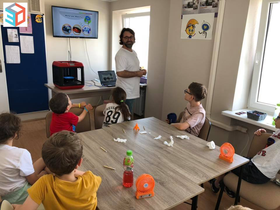 Zajęcia dla dzieci Ferie zimowe - poznaj podstawy projektowania 3D i wydrukuj swój projekt na drukarce 3D! w Warszawie