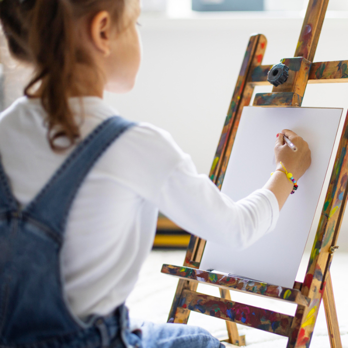 Zajęcia dla dzieci 🎨 Malowanie przy lemoniadzie – Dzień Mamy w Chichotkach! 🍋 w Warszawie