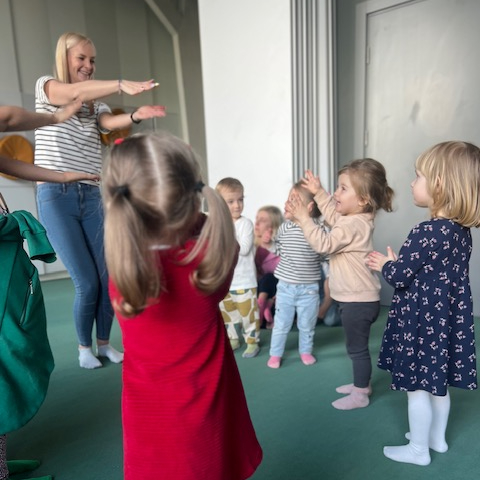 Zajęcia dla dzieci ZAJĘCIA TANECZNE 3-5 lat w Warszawie